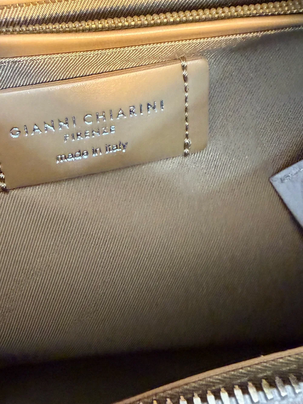 GIANNI CHIARINI shoulder bag made of high-quality leather